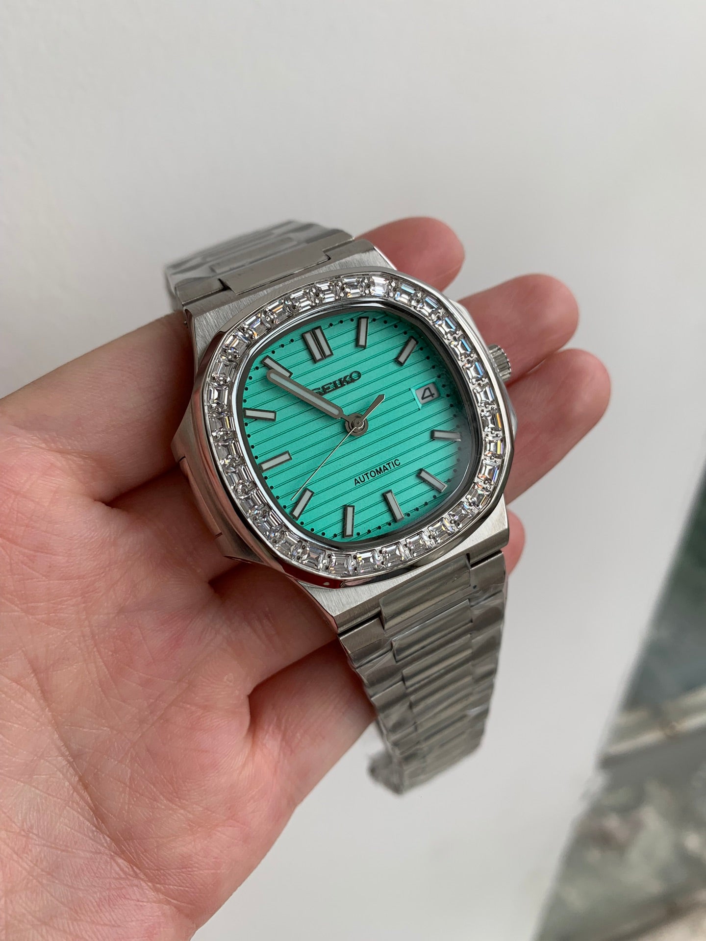 Nautilus Tiffany Crystal Mod