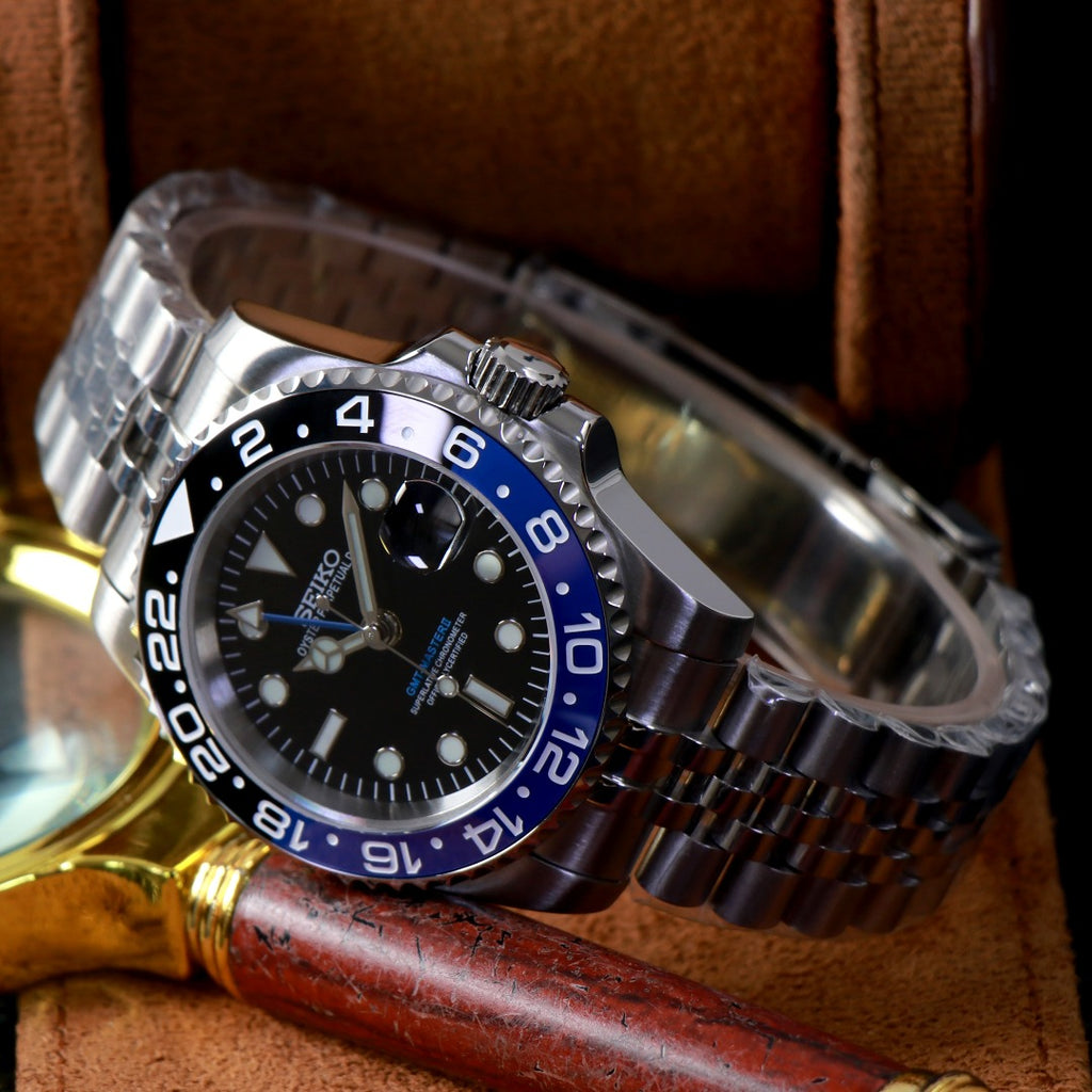 GMT Mod - Batman/Batgirl