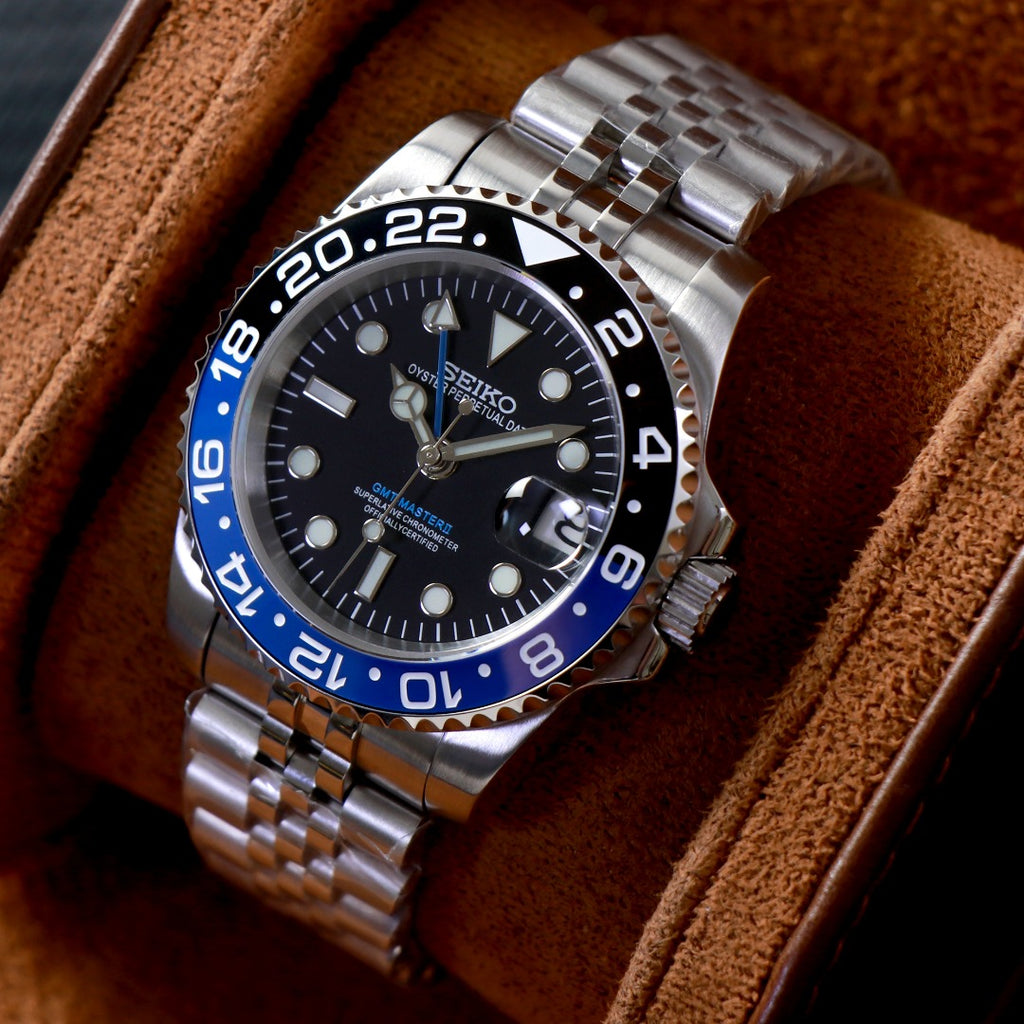 GMT Mod - Batman/Batgirl