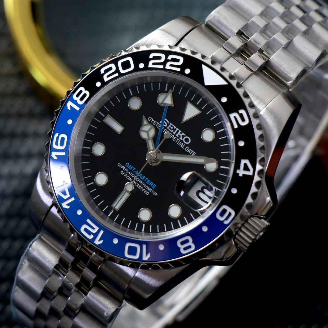 GMT Mod - Batman/Batgirl