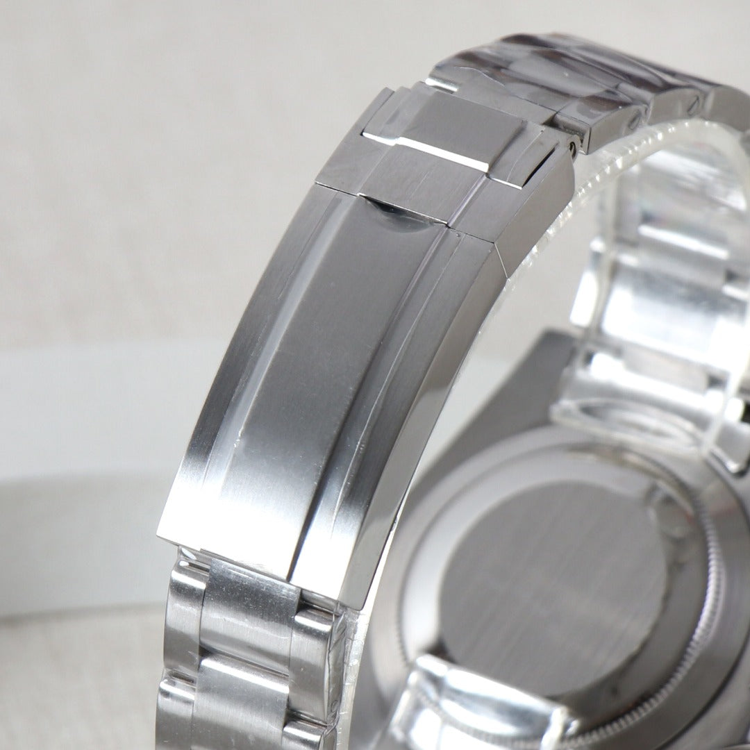 Submariner Poker White Mod